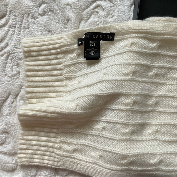 Ralph Lauren Cashmere Scarf, Hat, Leather Glove Gift Set - Picture 4 of 9